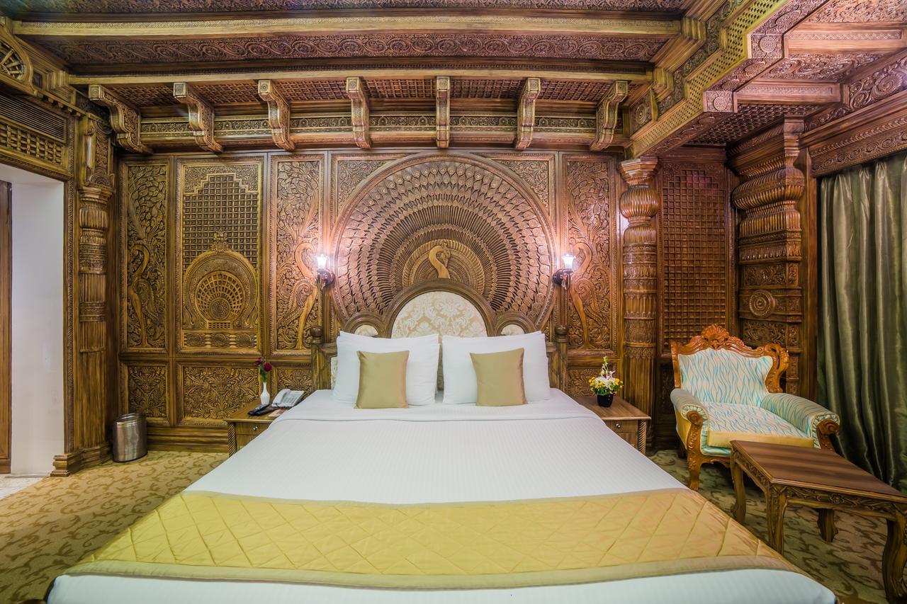 Ramoji Film City- Sitara Luxury Hotel Pedda Ambarpet Buitenkant foto