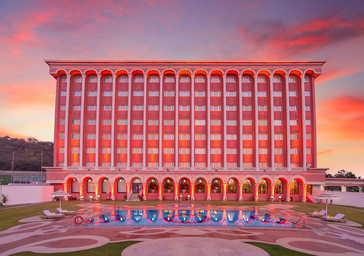 Ramoji Film City- Sitara Luxury Hotel Pedda Ambarpet Buitenkant foto