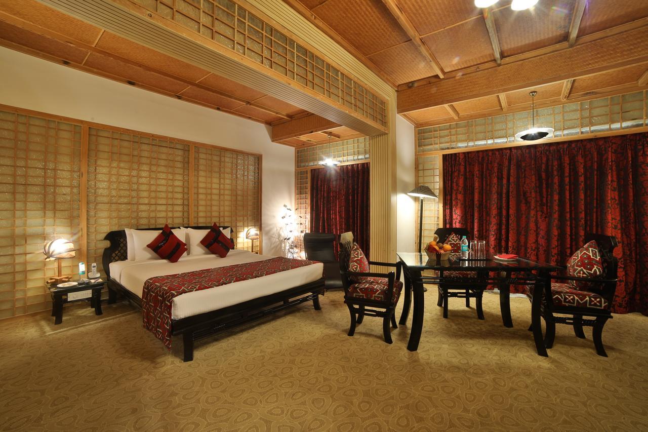 Ramoji Film City- Sitara Luxury Hotel Pedda Ambarpet Buitenkant foto