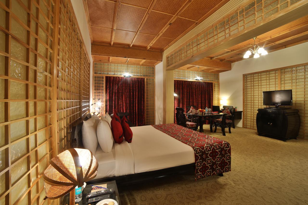 Ramoji Film City- Sitara Luxury Hotel Pedda Ambarpet Buitenkant foto