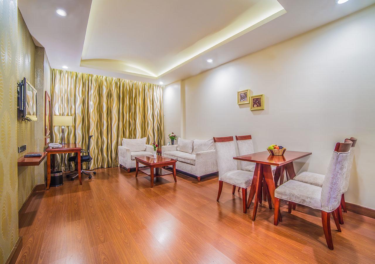 Ramoji Film City- Sitara Luxury Hotel Pedda Ambarpet Buitenkant foto
